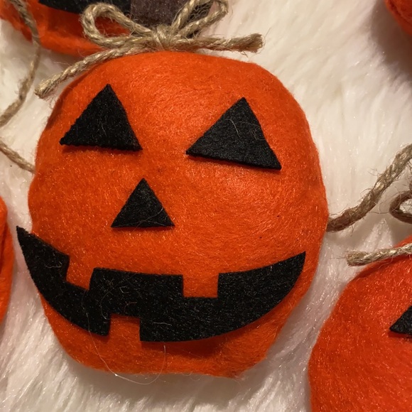 NWT Halloween Pumpkin Garland! - Picture 2 of 4
